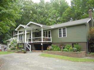 157 Altemier Rd, Lake Ariel, PA 18436