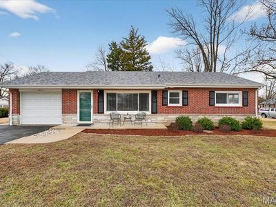 9962 E Watson Rd, Saint Louis, MO, 63126
