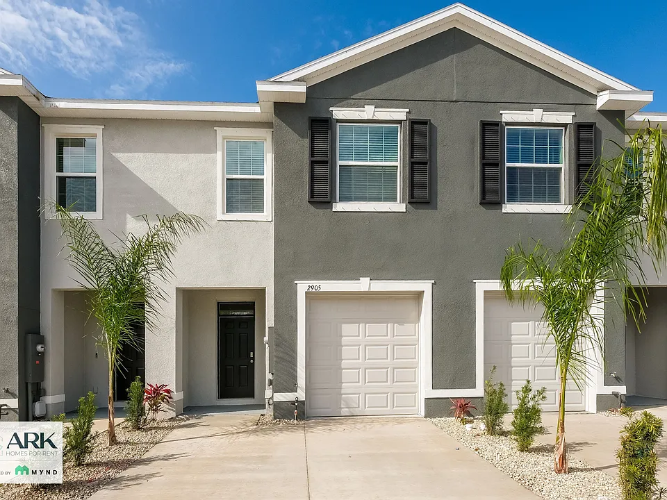 2905 Suncoast Plains Dr