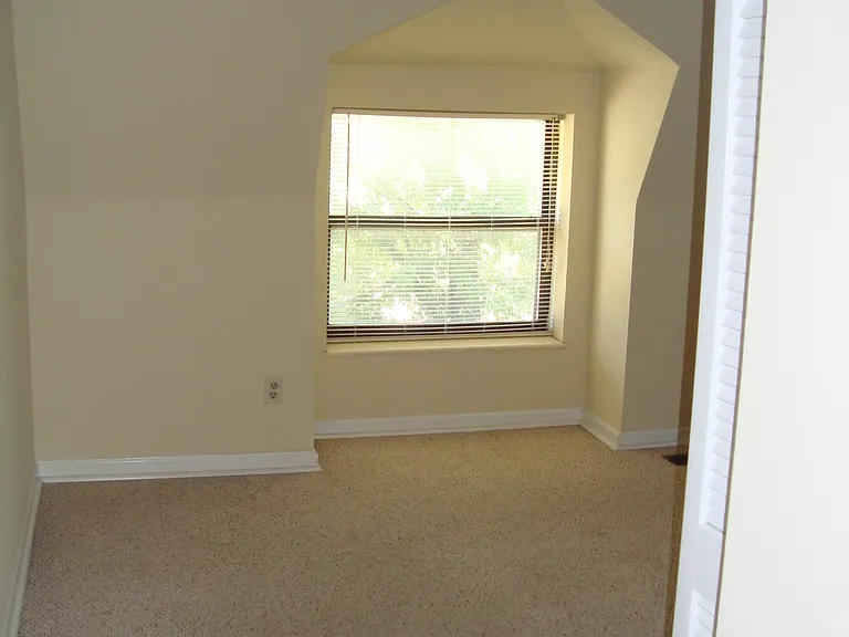 4390 McPherson Ave — Photo 15