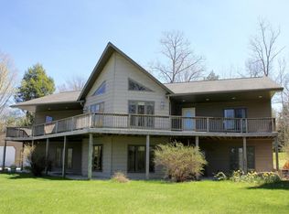 3977 Smith Rd, Onekama, MI 49675