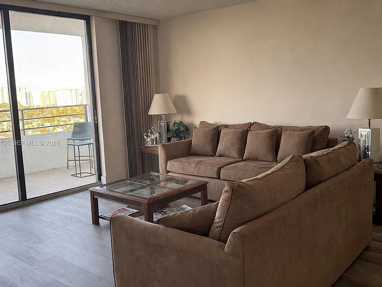 2500 Parkview Dr #1610 — Photo 21