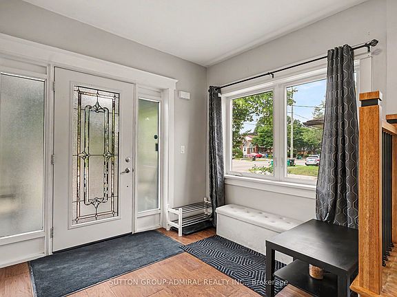 3rd image of 406 Stirling Ave S