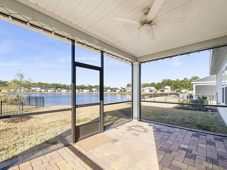 100 Lake Sinclair St — Photo 37