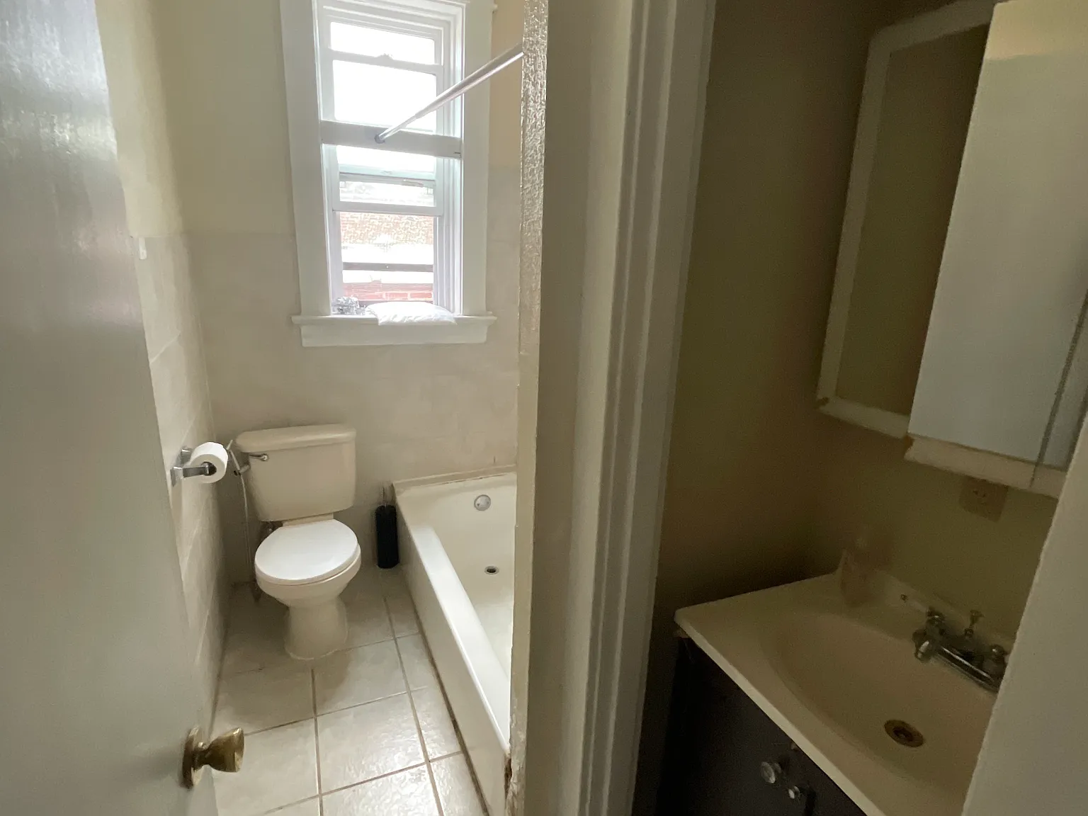 2 bed, 500 sqft, $1,100 — Photo 4