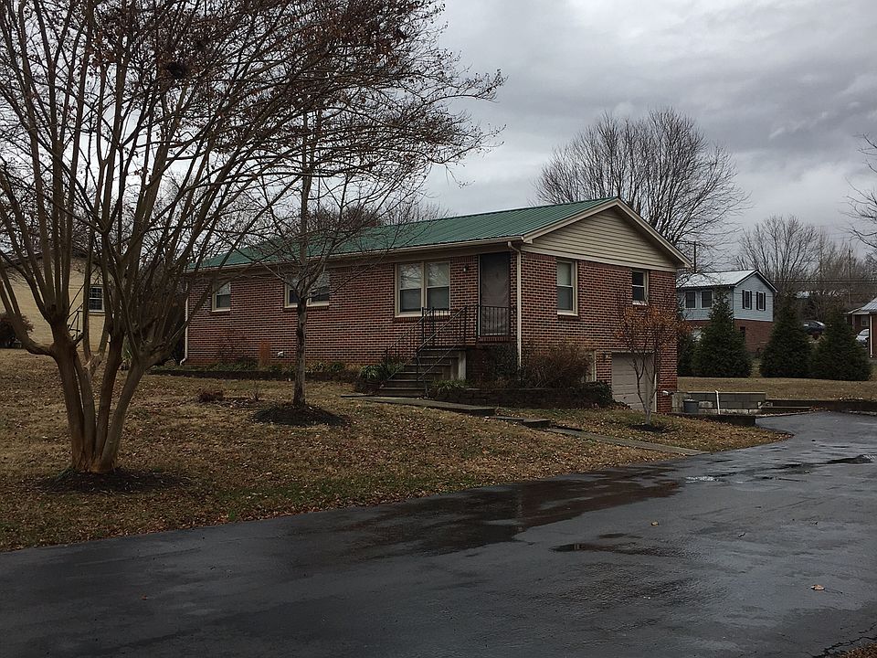 1st image of 212 Cherry Ln