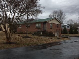 212 Cherry Ln, McMinnville, TN 37110