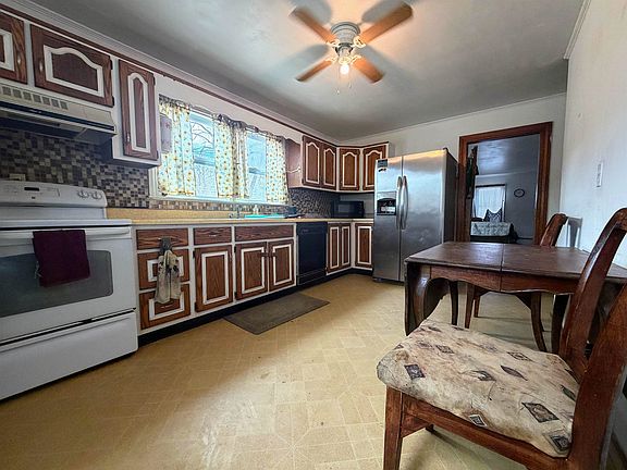 3rd image of 168 South Street