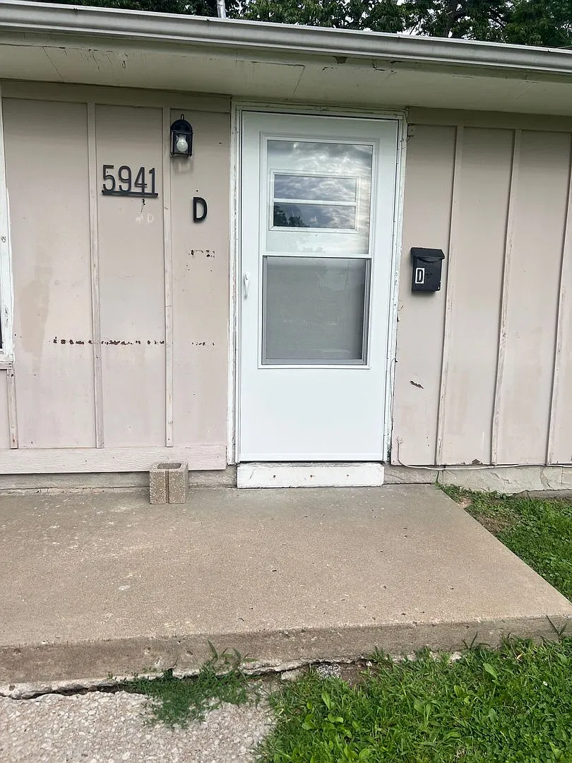 5941 Raytown Road — Photo 2