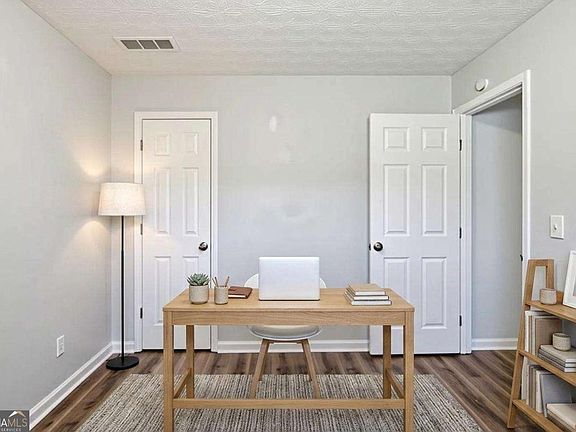 4th image of 222 Dove Pl