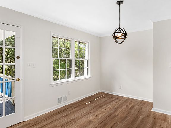 5th image of 6430 Wells Cir