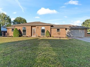 1901 Ridgecrest St, Springdale, AR 72762