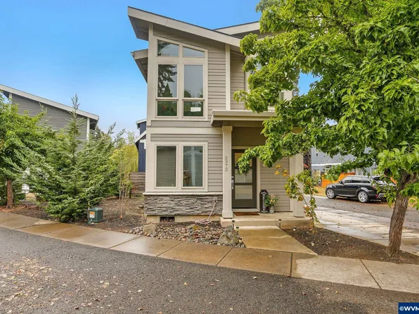 3973 Cousteau Dr, Salem, OR 97302