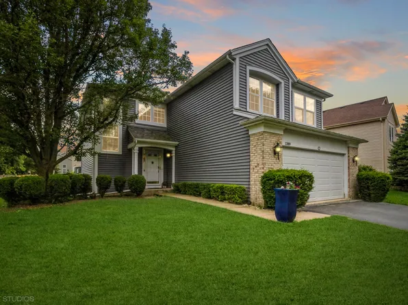 1389 Windsor Ln, Grayslake, IL 60030