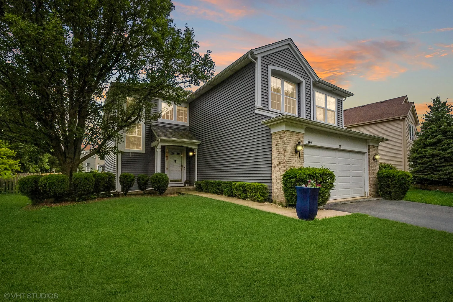 1389 Windsor Ln photo 1
