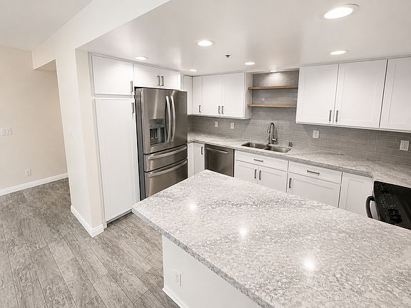 5th image of 1221 Parker Pl Unit 6