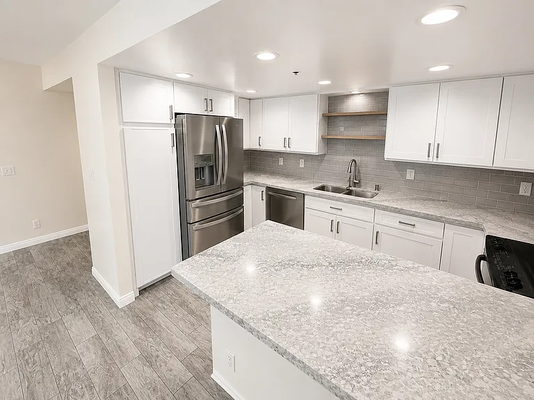 1221 Parker Pl #6 — Photo 5
