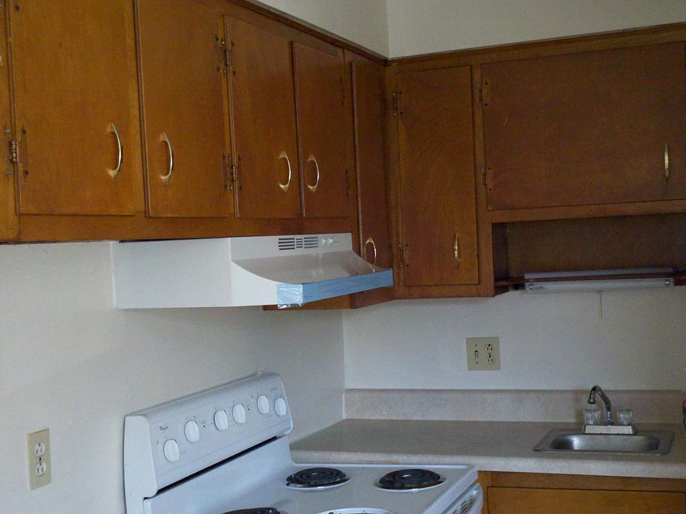 2nd image of 1425 Kingston Ave