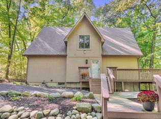 2960 S Ortonville Rd, Clarkston, MI 48348