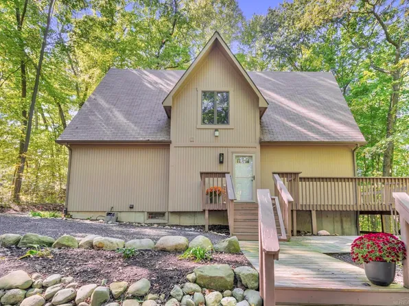 2960 S Ortonville Rd, Clarkston, MI 48348