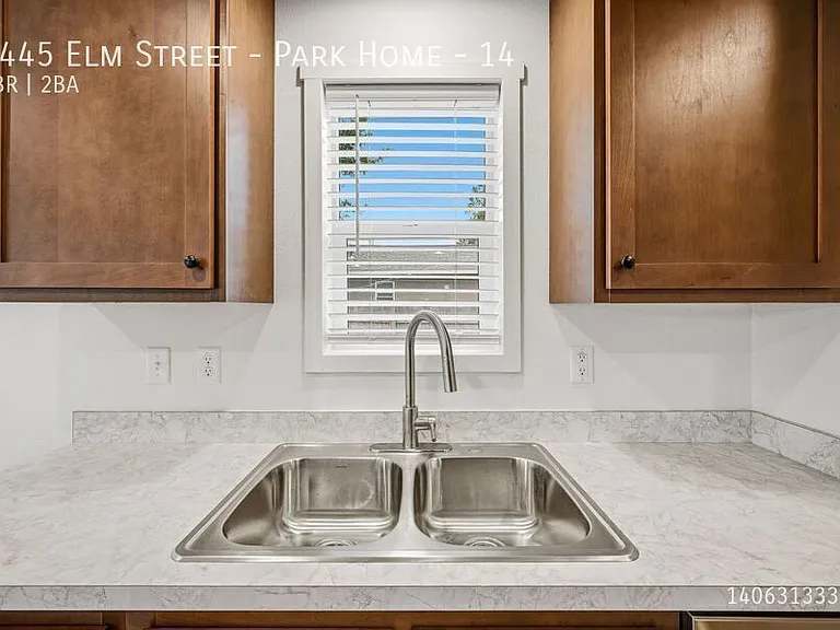 1445 Elm St #14 — Photo 8