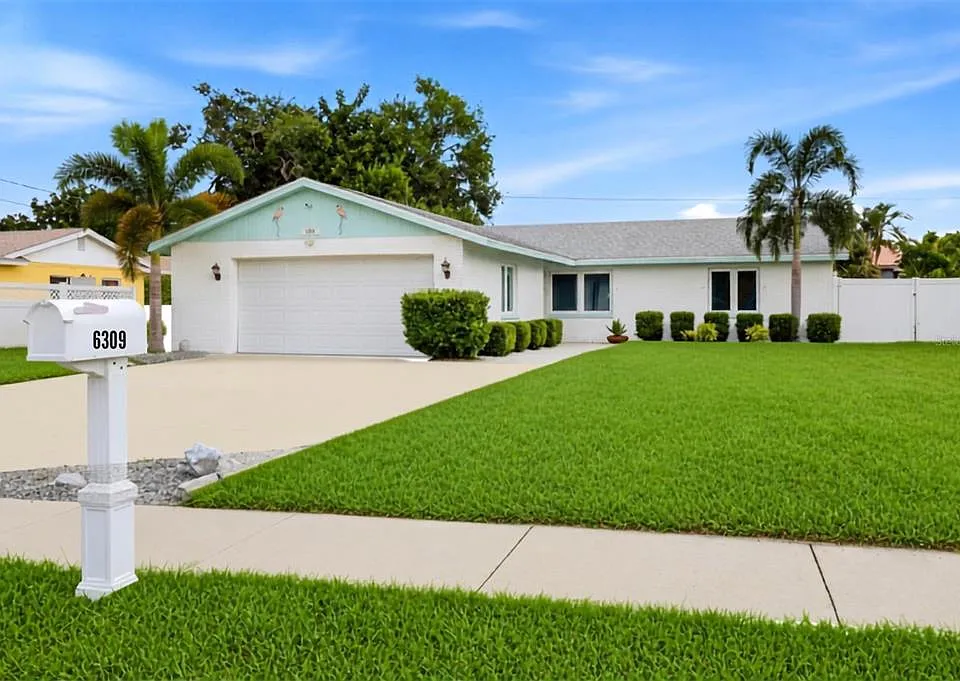 6309 Flamingo Dr
