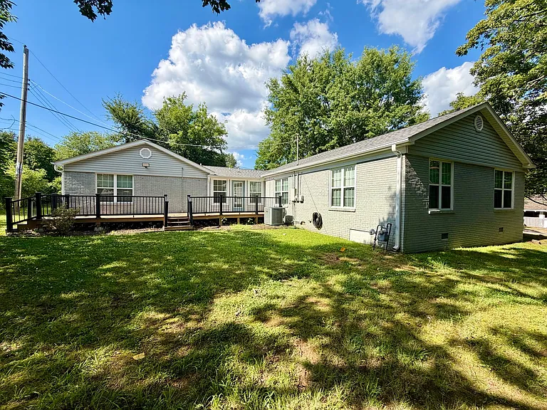 2120 Garner Ln — Photo 40