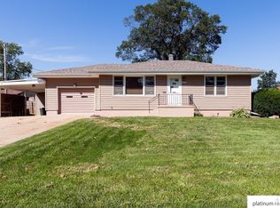 5604 Woodlawn Ave, Ralston, NE 68127