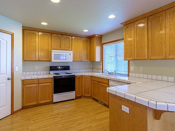 5th image of 2510 NE 80th St
