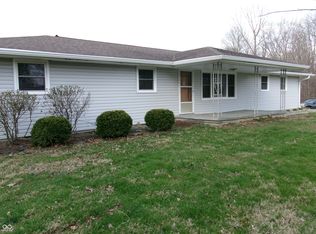 5453 S Holiday Dr, Crawfordsville, IN 47933