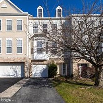 1st image of 703 W Oakmeade Dr