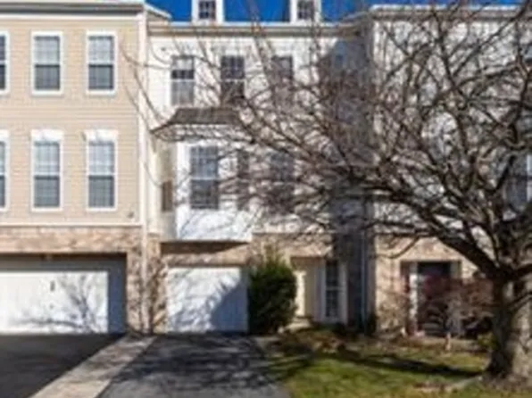 703 W Oakmeade Dr, Wilmington, DE 19810