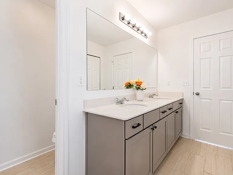51172 Quaker Ln — Photo 24