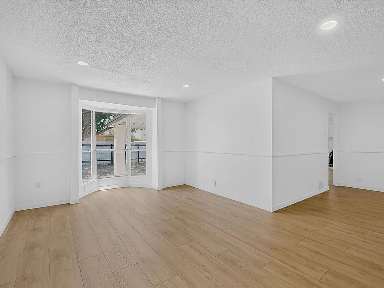 824 Ortega Rd NW — Photo 8