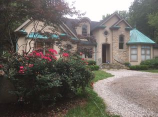 2319 Woodrow Dr, Raleigh, NC 27609