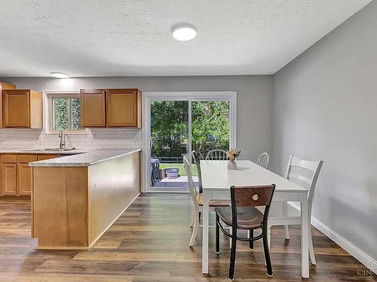 8187 Woodward Dr — Photo 5