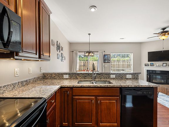 5th image of 227 Cedar Crossing Ln