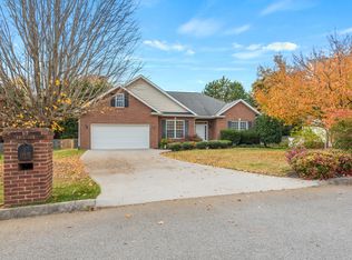 1817 Fleming Valley Ln, Knoxville, TN 37938