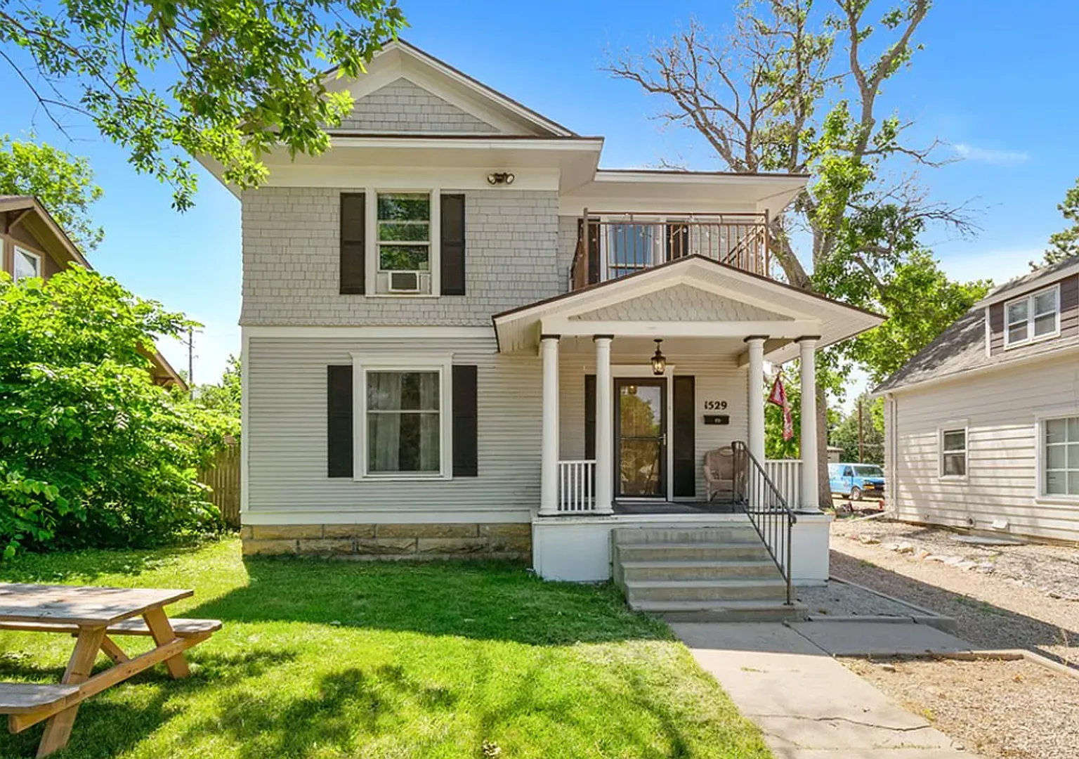 6bd 6ba Home Near UNC with Water & Trash Included — Photo 1