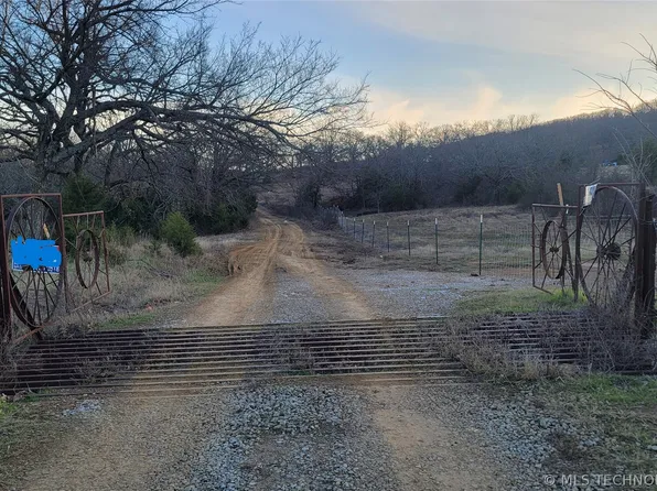 S 230th Rd, Henryetta, OK 74437