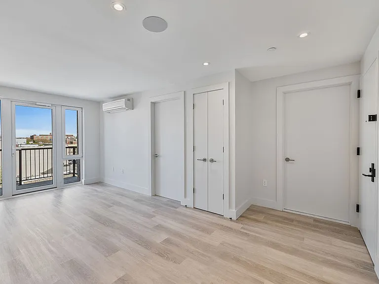 2605 Snyder Ave #3H — Photo 5
