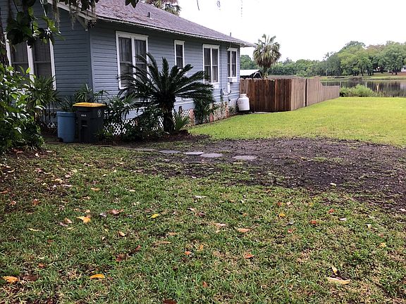 3rd image of 7662 N Shore Dr