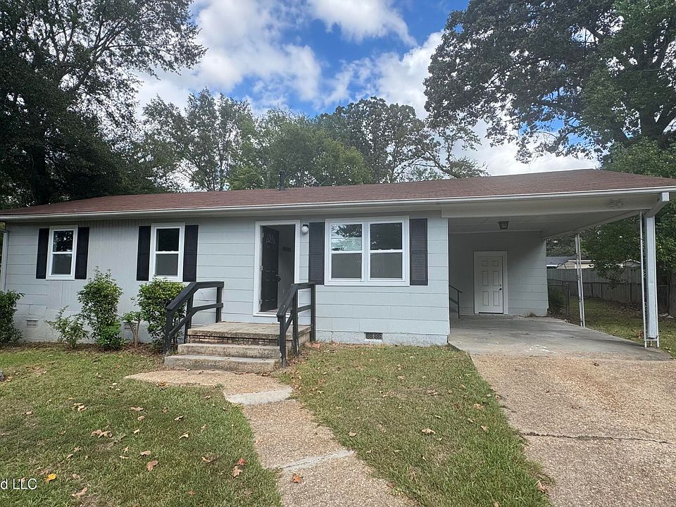 1st image of 222 Pemberton Dr
