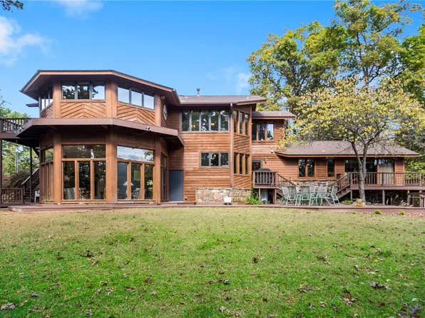 15703 Pleasant Ridge Rd, Rogers, AR 72756