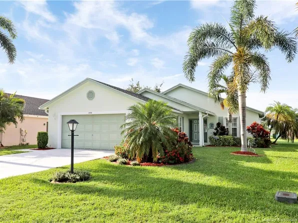 2698 SW Versailles Ter, Stuart, FL 34997