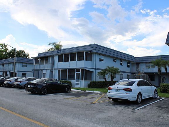 5th image of 520 Brittany Ave #K