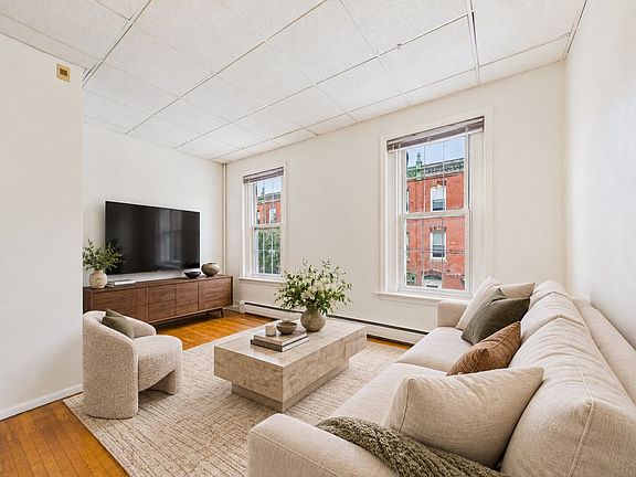 2nd image of 840 N 24th St #2