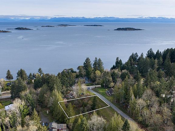 2nd image of 7709 Lantzville Rd