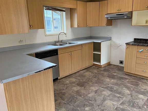 3rd image of 1101 84th St NE #84