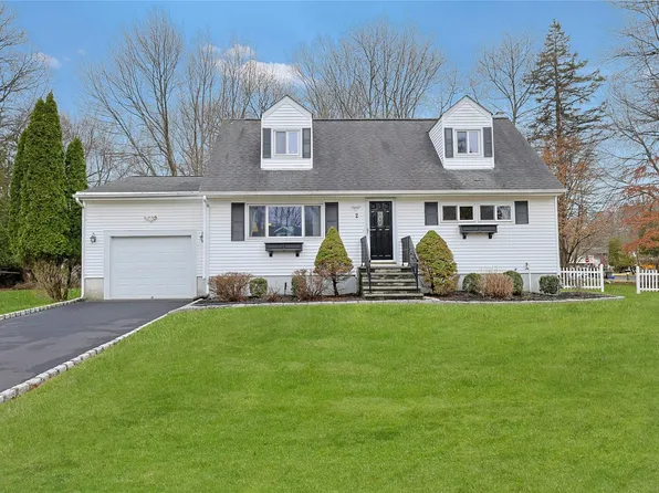 2 Farview Court, New City, NY 10956